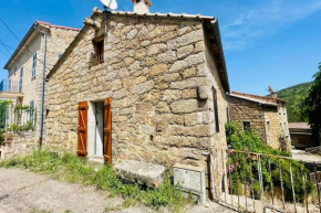 PAISIBLE HOLIDAYS for 4 Gîte 60 m with GARDEN !